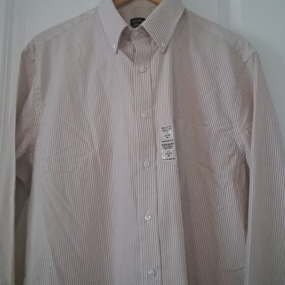 Van Heusen Men's Dress Shirt Regular Fit Pinpoint Stripe Size XL NWT - Picture 2 of 9